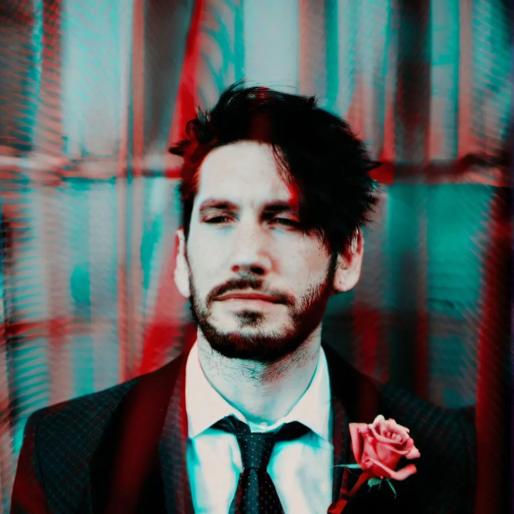 chat with ai character: Darkiplier