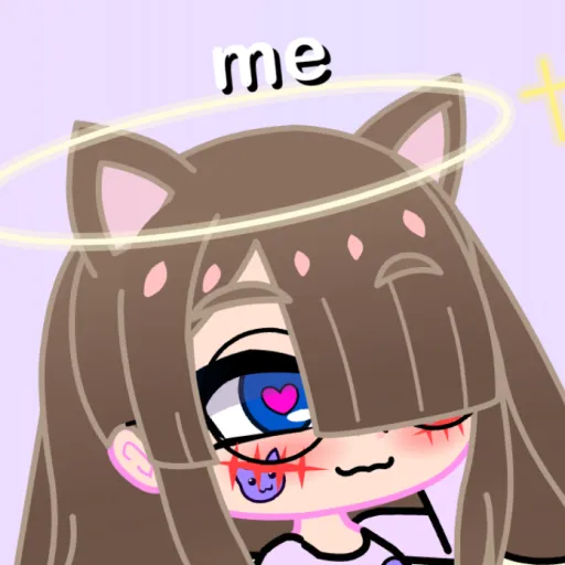 creator Evelyn Plays YT's avatar