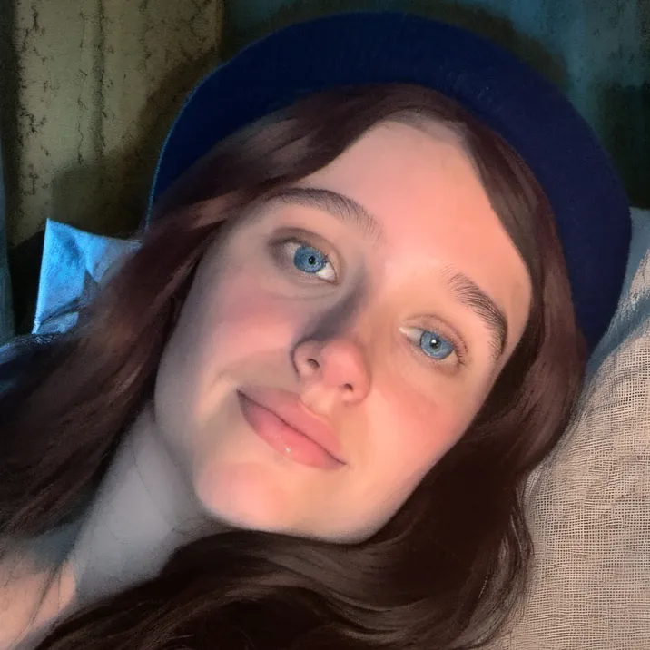 chat with ai character: Serenity lee