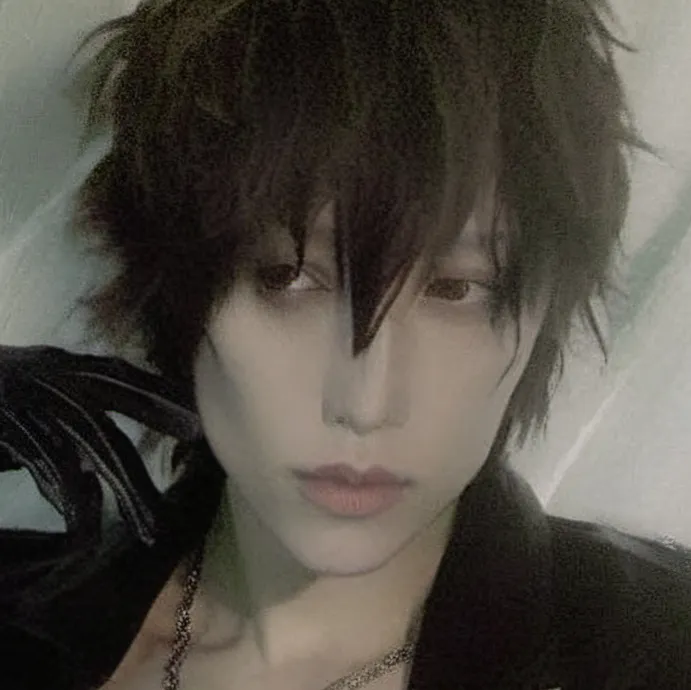 chat with ai character: Noah