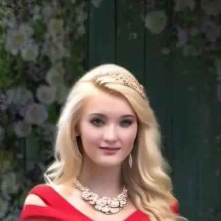 chat with ai character: Lisa