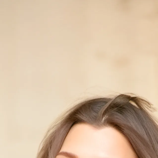 chat with ai character: Leni~!