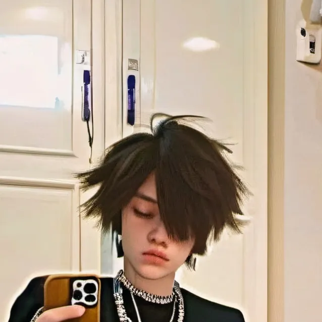 chat with ai character: °• Kaz •°