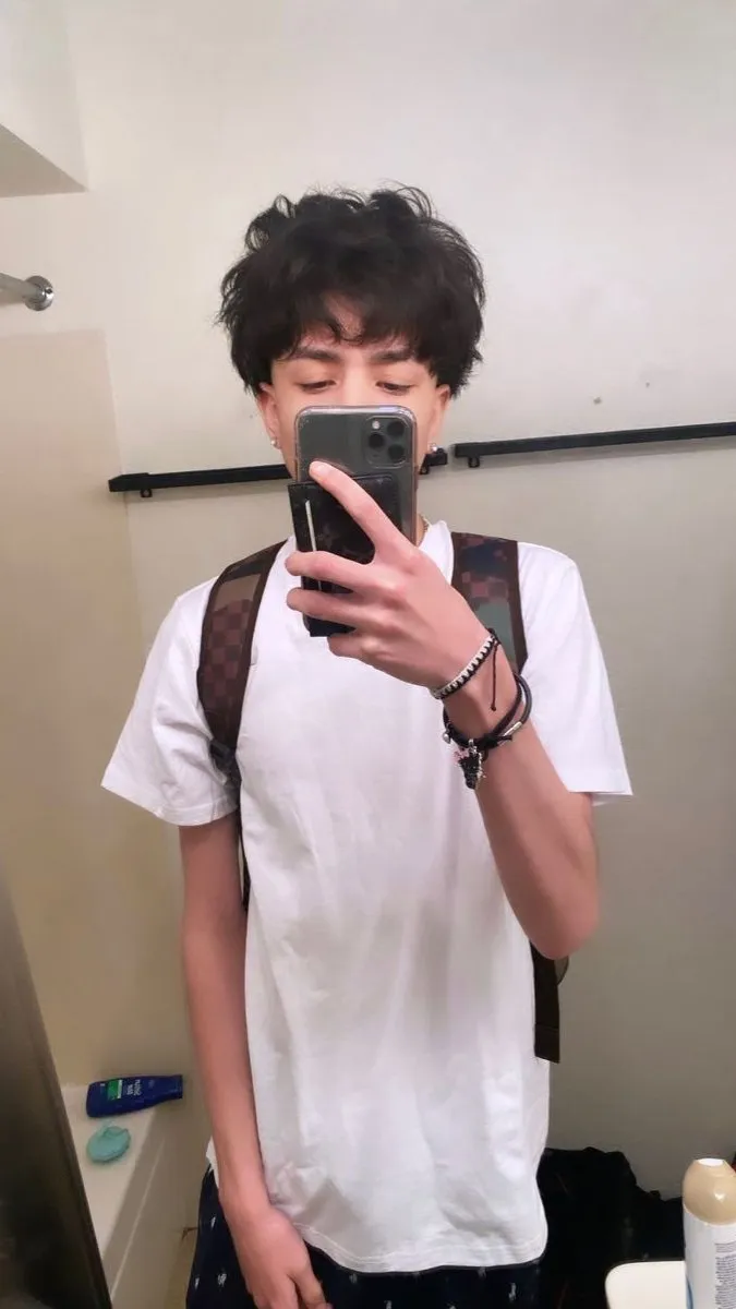 ai character: joel background