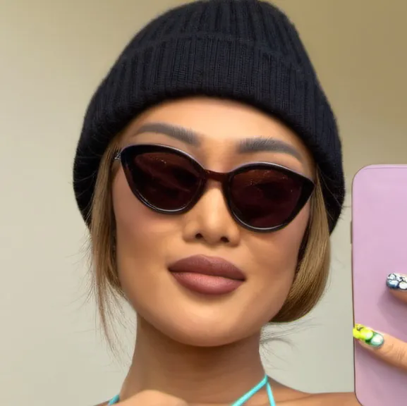 chat with ai character: Bianca