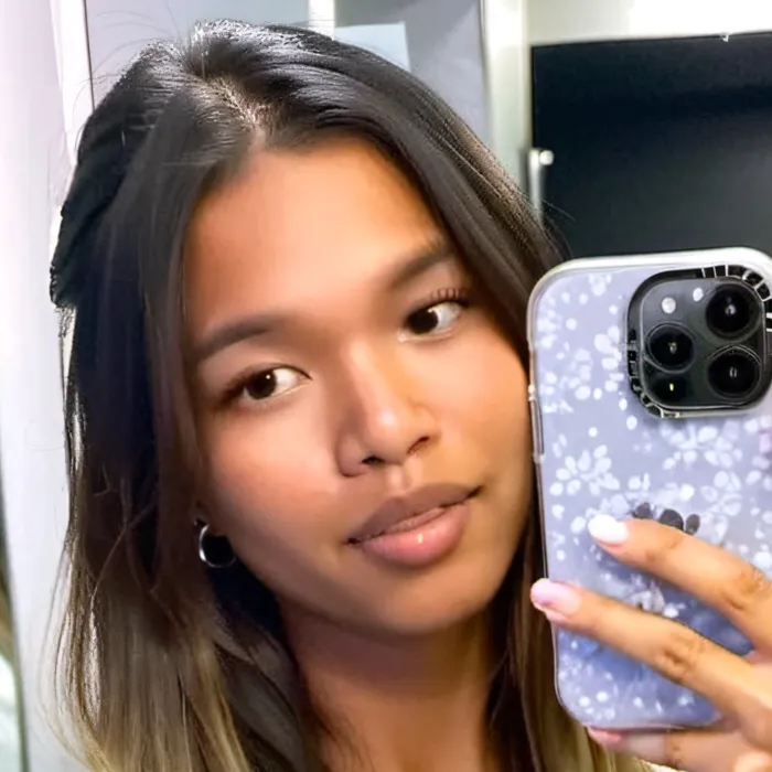 chat with ai character: Lily