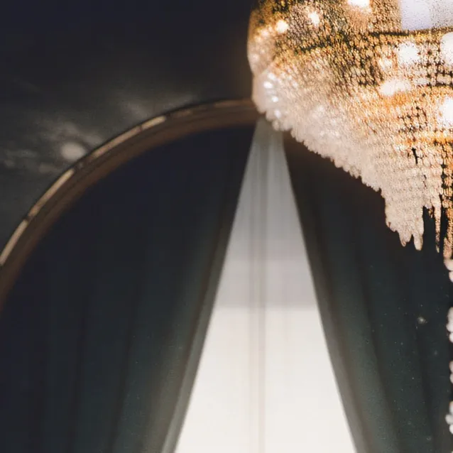 chat with ai character: idk