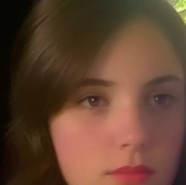 chat with ai character: Zoe