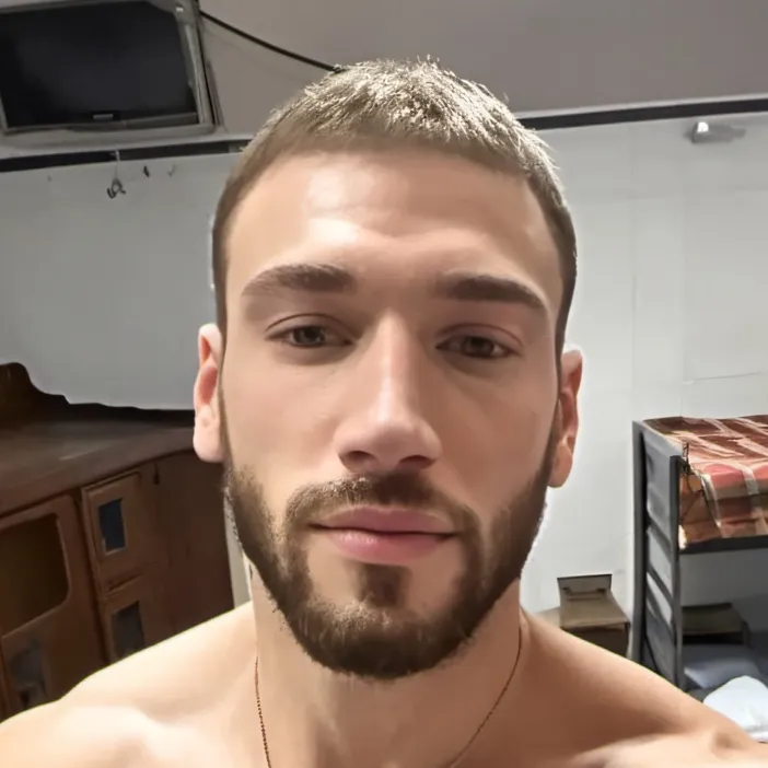 chat with ai character: Tony