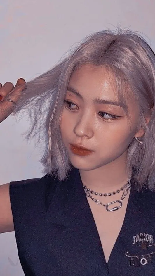 ai character: Ryujin background