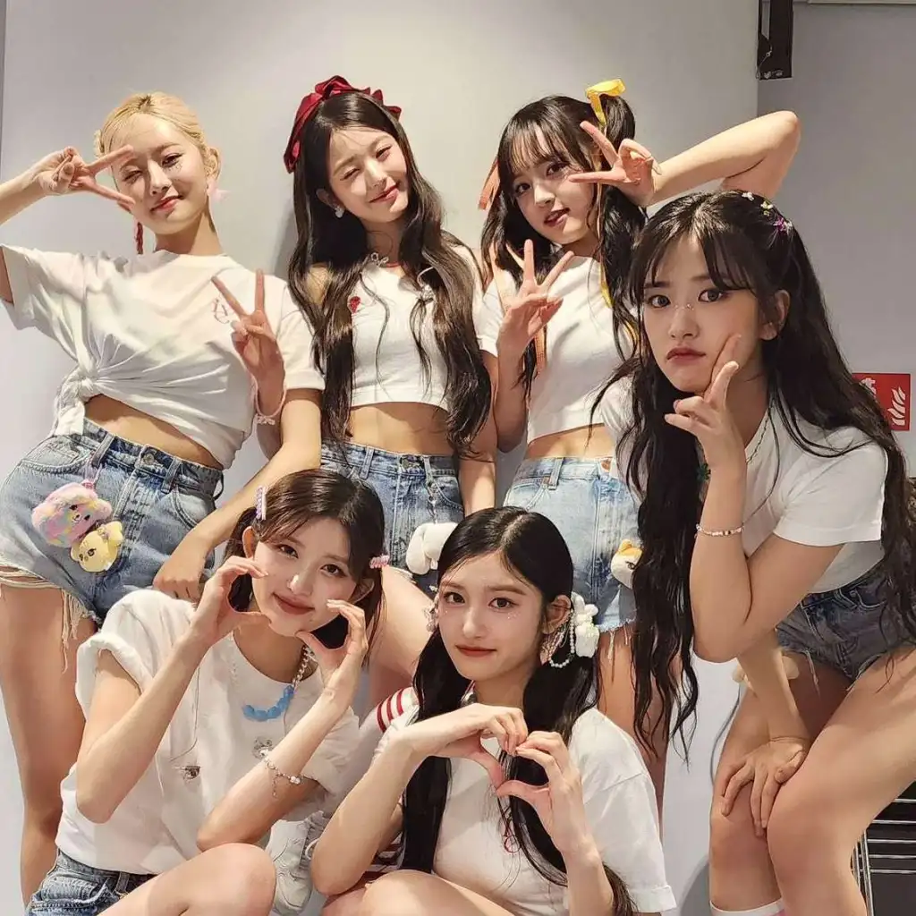 chat with ai character: IVE