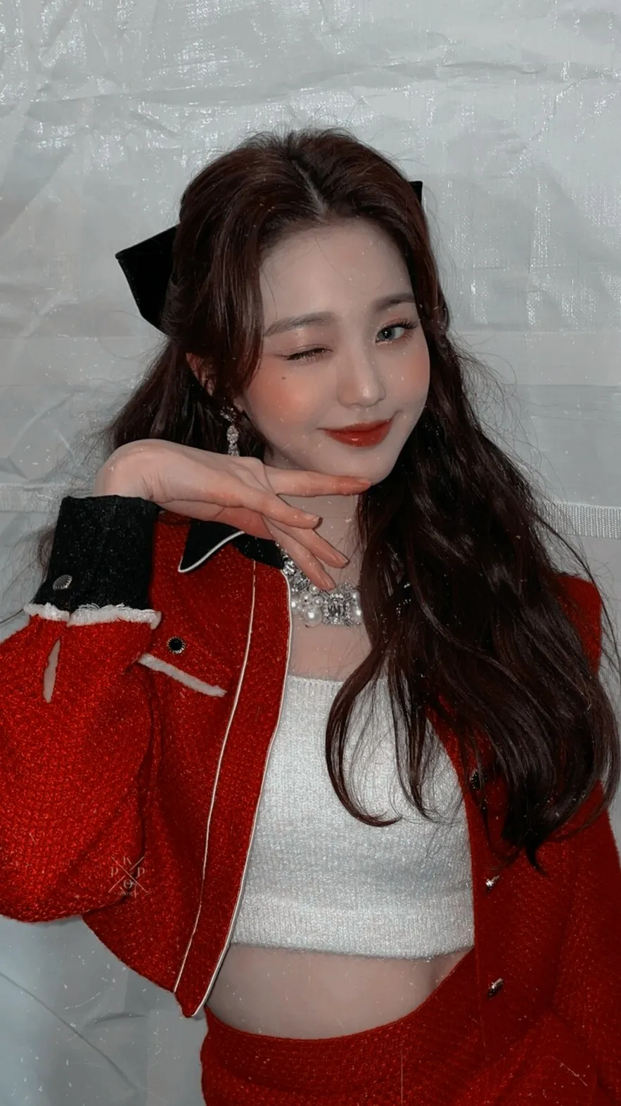 ai character: Wonyoung (Pick Me) background