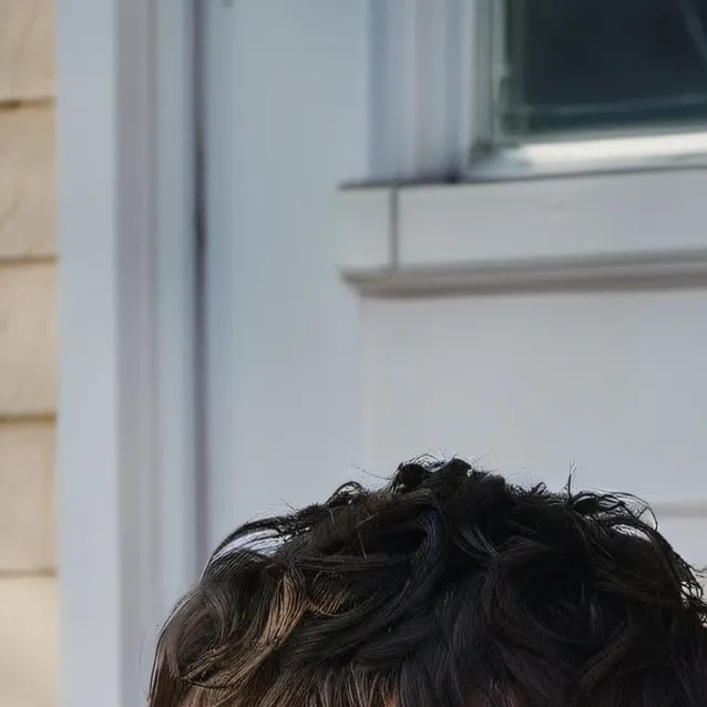 chat with ai character: Daniel