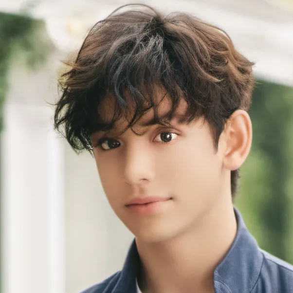 chat with ai character: Gavin