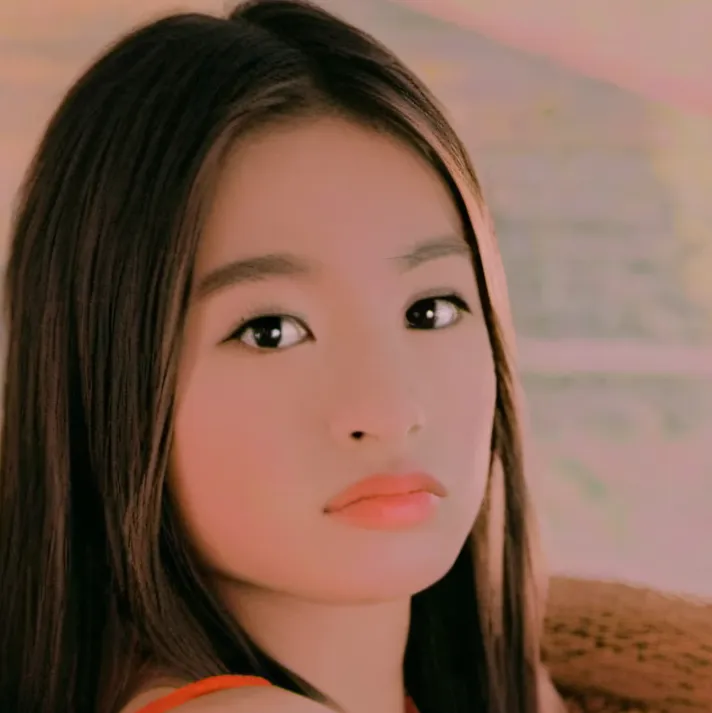 chat with ai character: Ahyeon