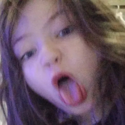 creator Emmy_ tongue's avatar