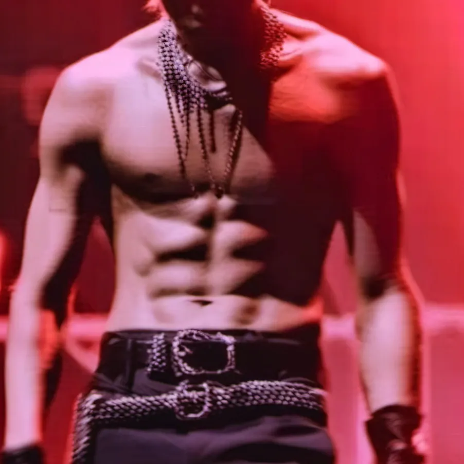 chat with ai character: Lee Félix/ yonbok