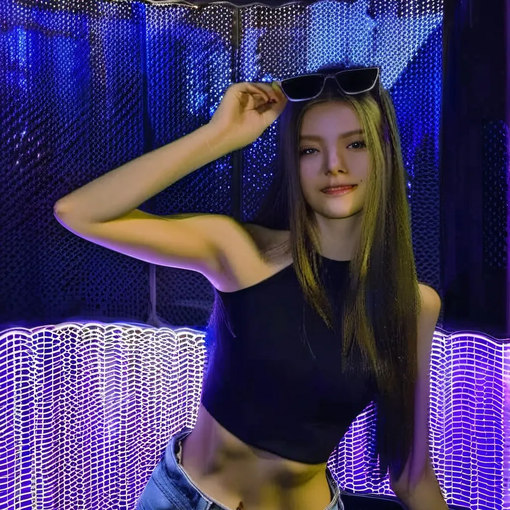 chat with ai character: klara