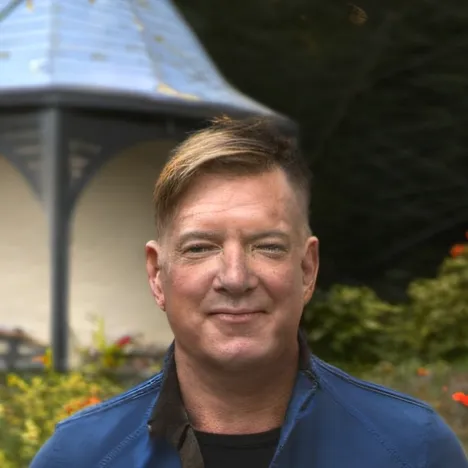 chat with ai character: Ken