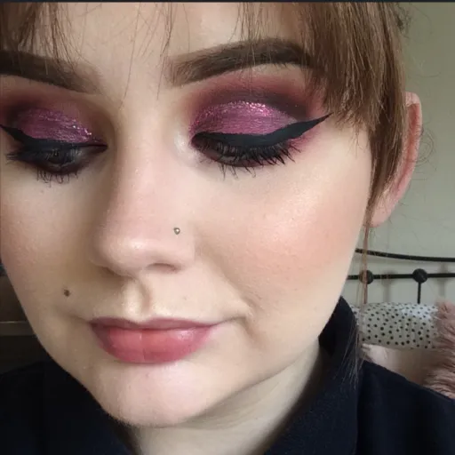 creator lmp123<3's avatar