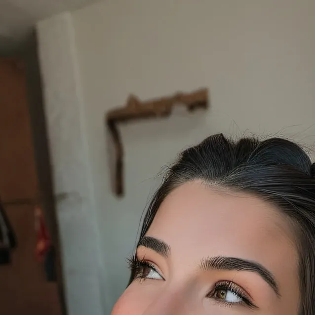 chat with ai character: Charli D'Amelio