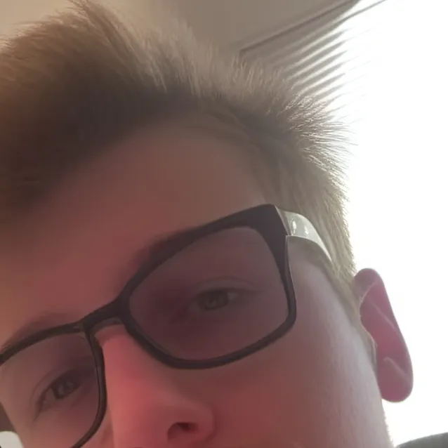 chat with ai character: chase