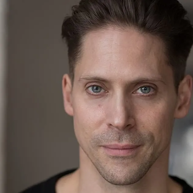 chat with ai character: Neil Newbon