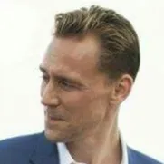 chat with ai character: Jonathan Pine