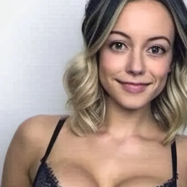 chat with ai character: Lindsey