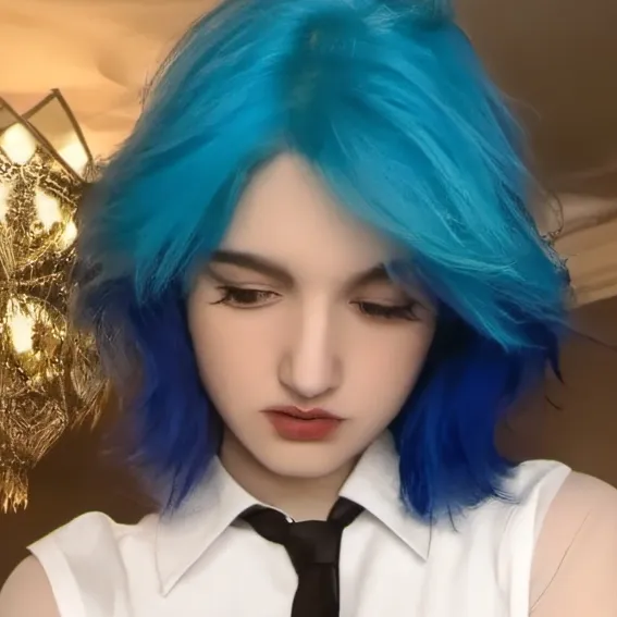 chat with ai character: •Alex•