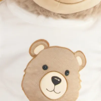 chat with ai character: Floof