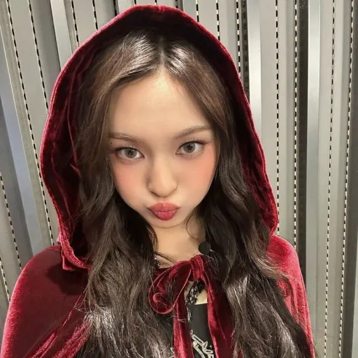 creator Lunar omg's avatar