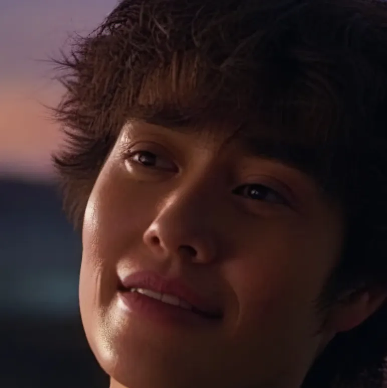 chat with ai character: Ethan 