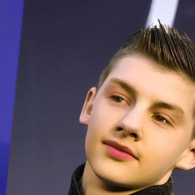 chat with ai character: Ronaldo