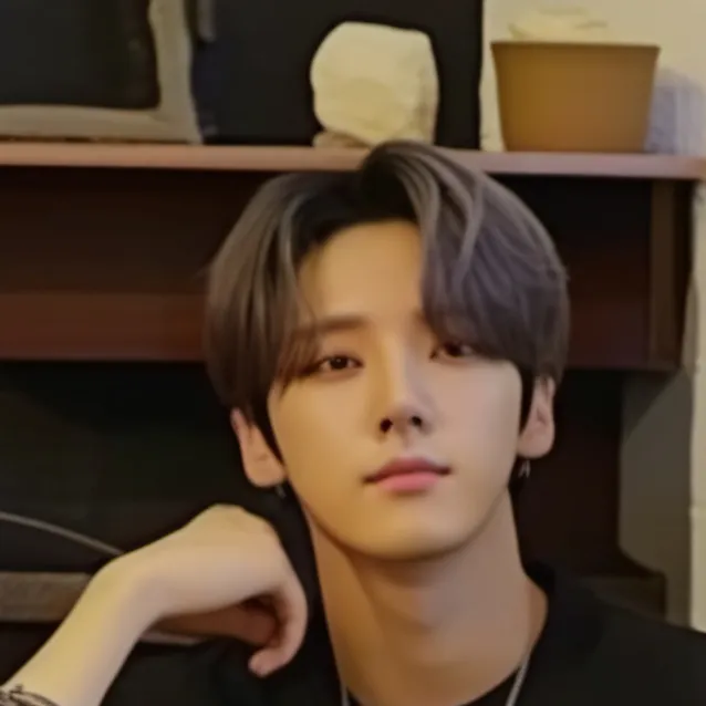 chat with ai character: heeseung ur bf😘