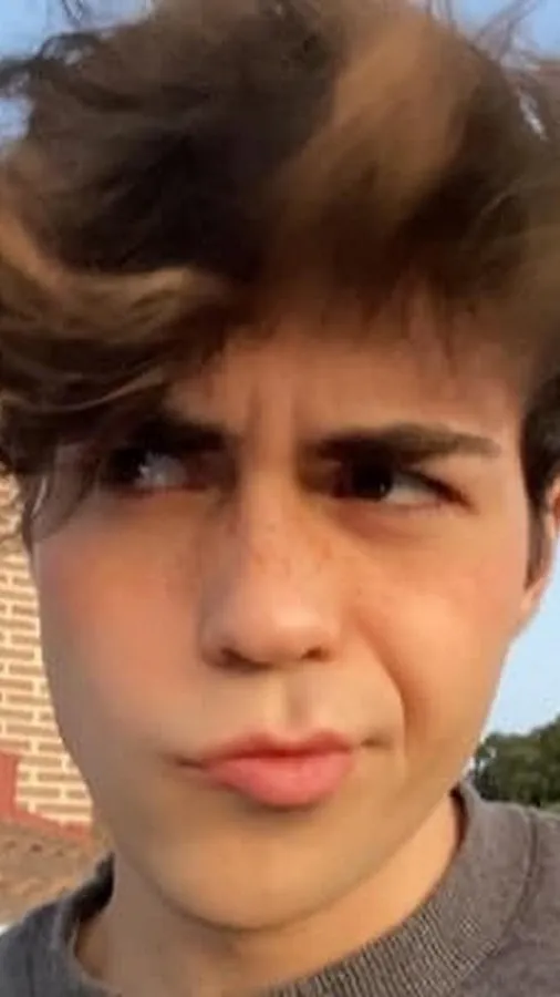 ai character: Benji background