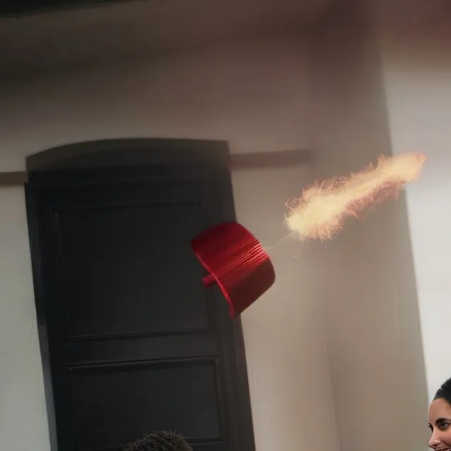 chat with ai character: speaker man 