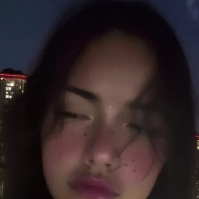 chat with ai character: kenzie