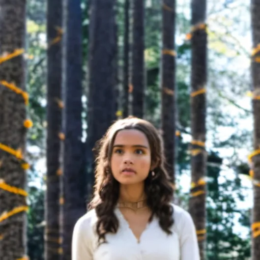 chat with ai character: Lucy