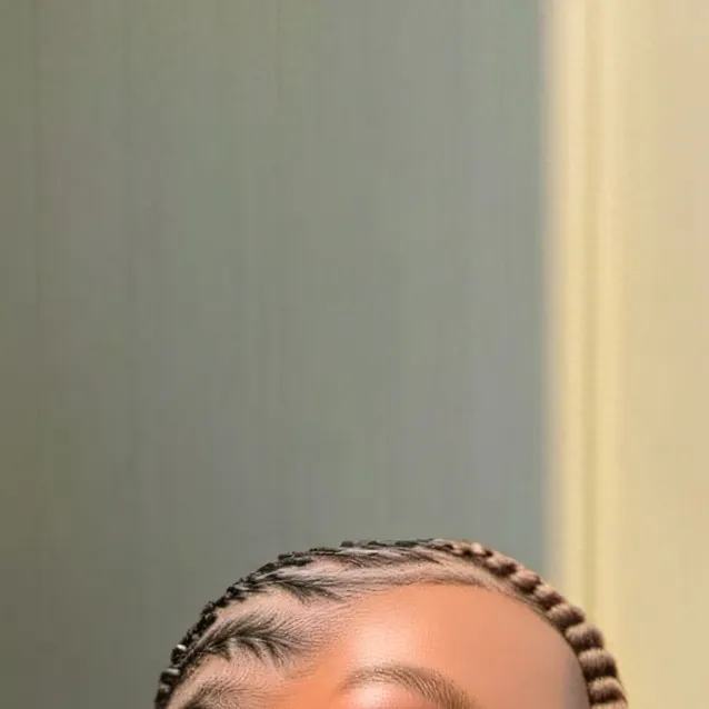 chat with ai character: annoka