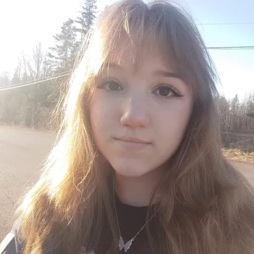 creator Jasmine Verdon's avatar