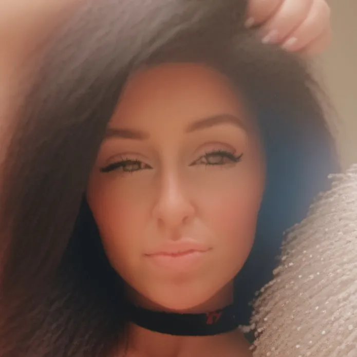 chat with ai character: Sus