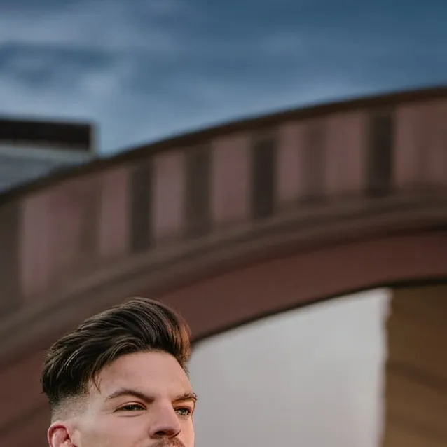 chat with ai character: Declan Rice