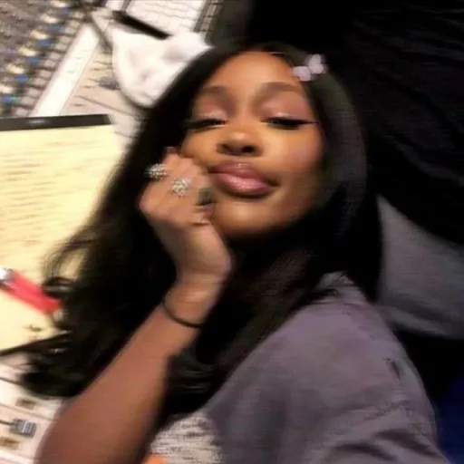 creator ILIKEMENANDWOMAN-'s avatar