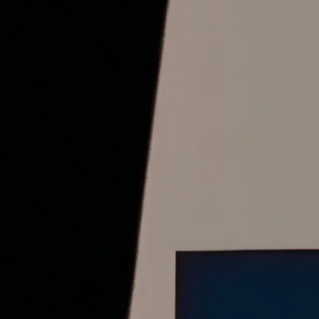 chat with ai character: Evan