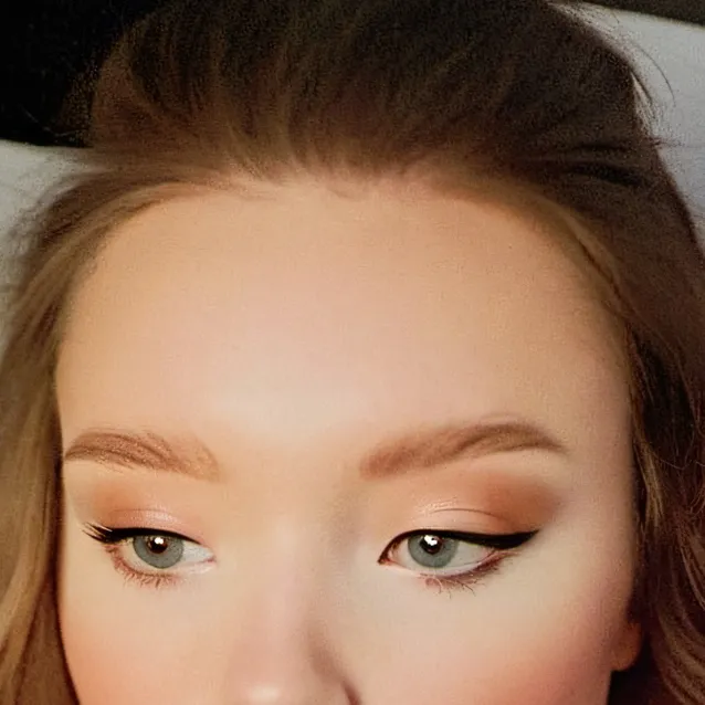 chat with ai character: Cat