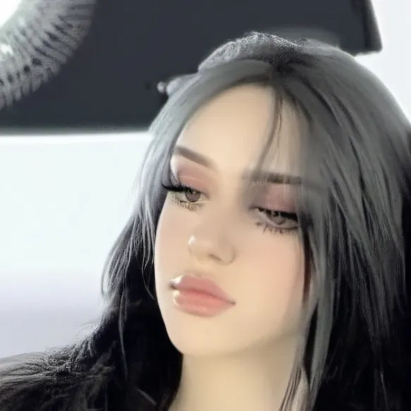 chat with ai character: Nevada