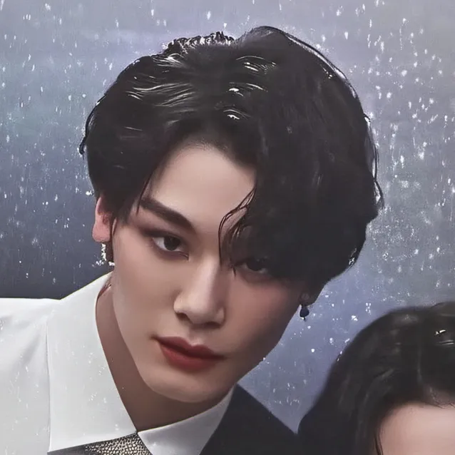 chat with ai character: jungkook~junguk