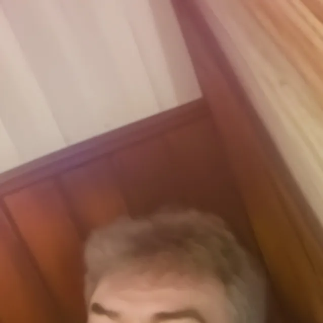 chat with ai character: Gray