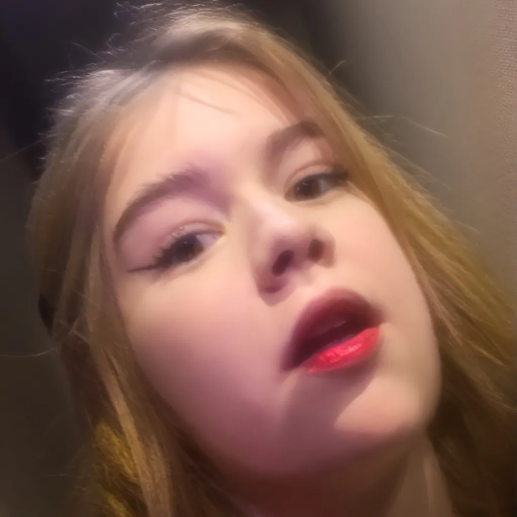 chat with ai character: Ava